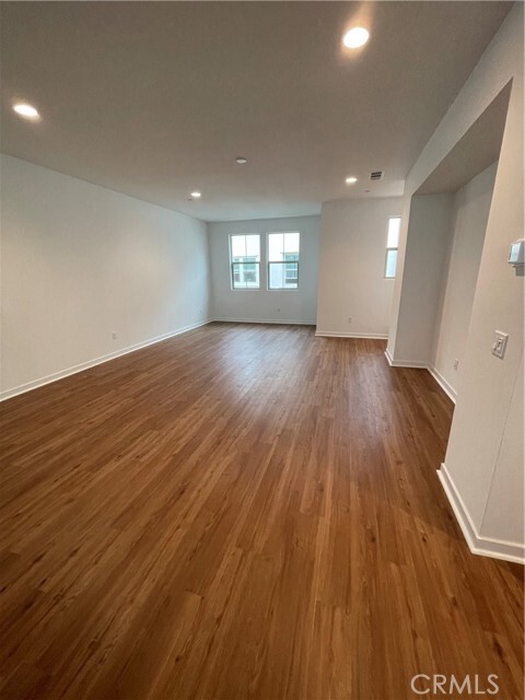 Building Photo - 215 Camden Ct