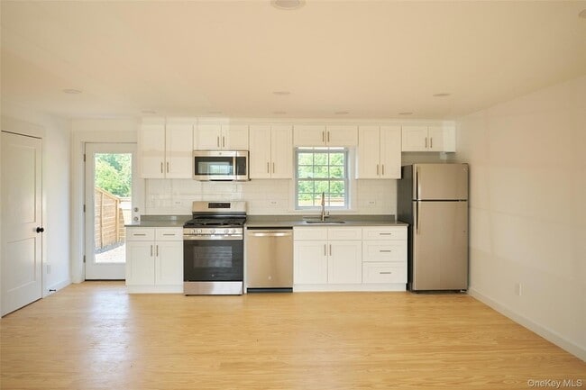 Building Photo - 5728-5209 # C