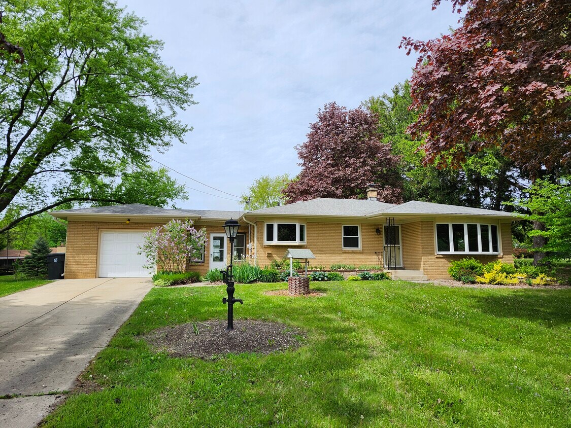 Foto principal - 6618 South Dr