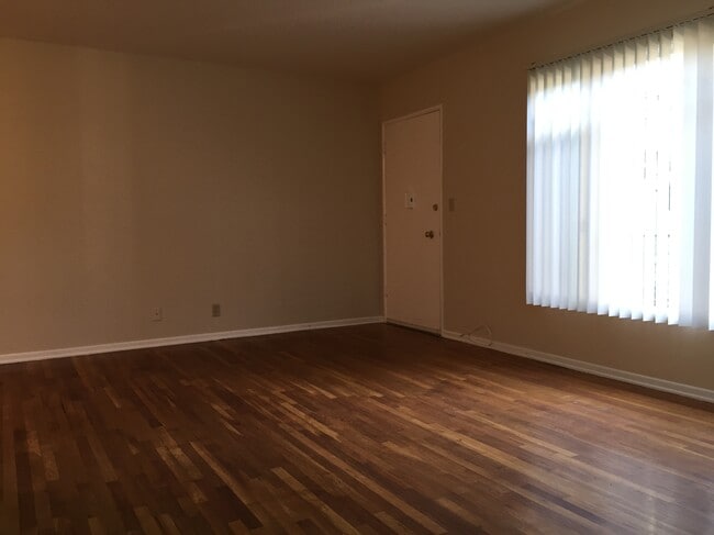 Building Photo - 1710 Laurel Canyon Blvd