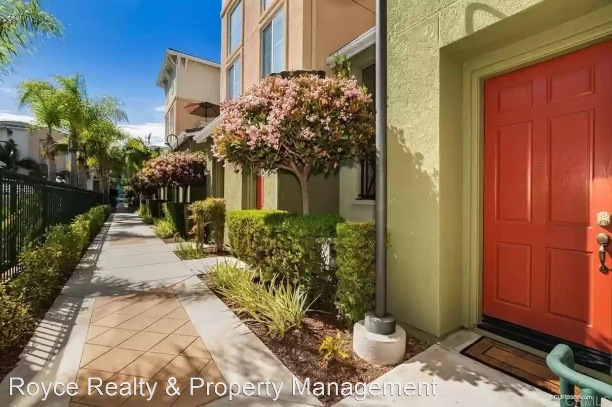 Primary Photo - 2 br, 2 bath House - 4855 Haight Terrace S...