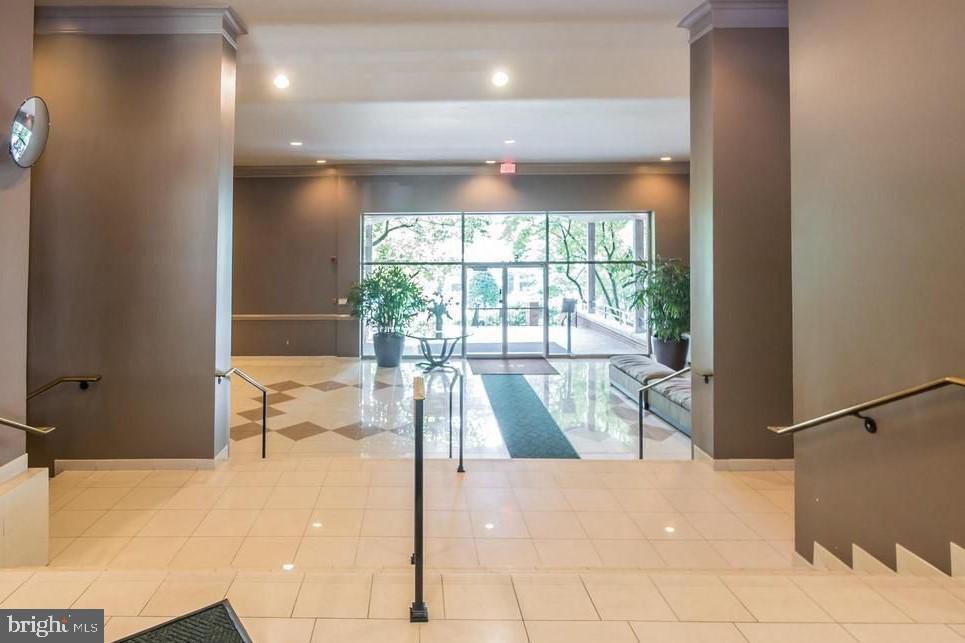 Foto principal - 5301 Westbard Cir