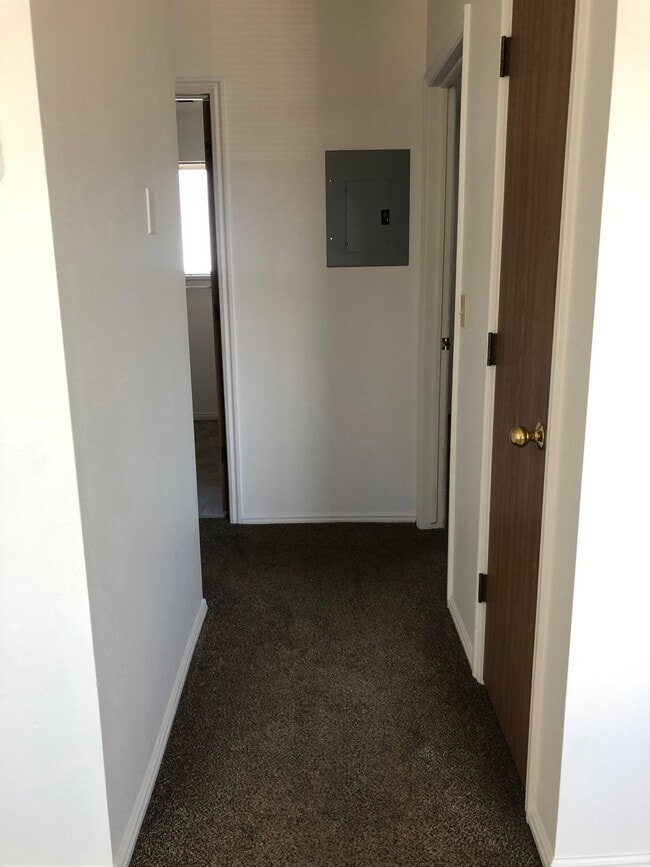 Building Photo - 148 W 1140 N