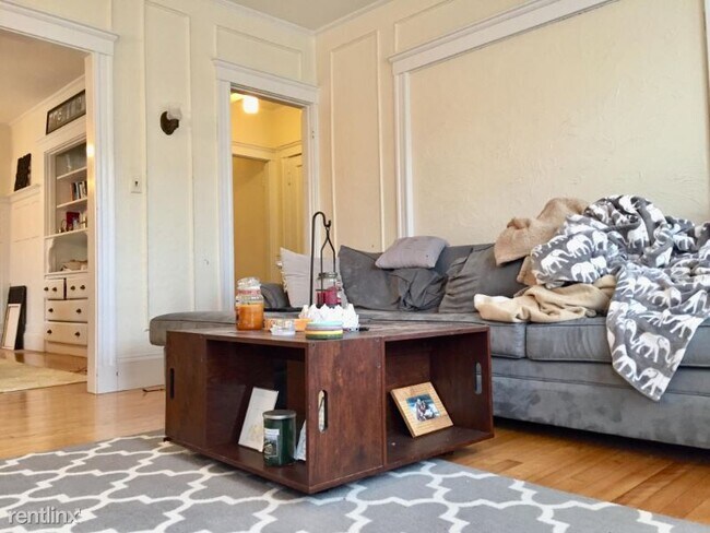 Foto del edificio - 2 br, 1 bath Condo - 12 Colborne 2 Unit 2