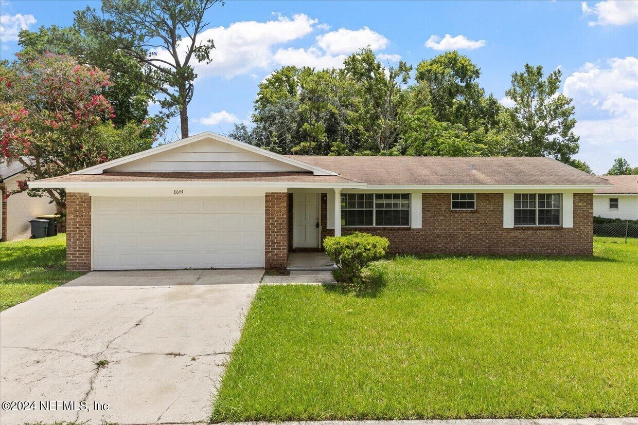 Primary Photo - 8644 Thims Ave