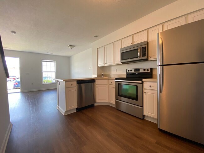 Building Photo - 6405 Blue Knoll Dr