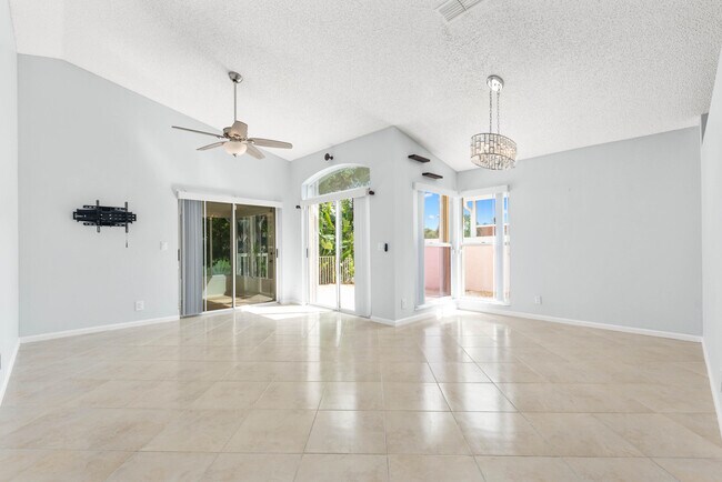 Building Photo - 2219 SW Shoal Creek Trce