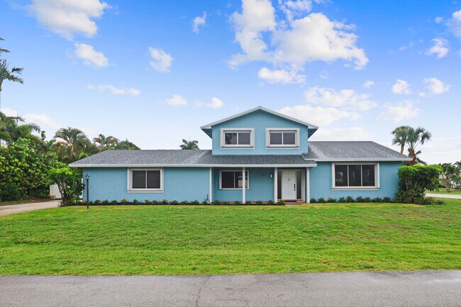 Building Photo - 3905 Flag Dr
