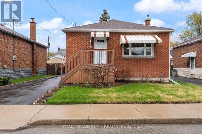 Photo du bâtiment - 65 E 11th St