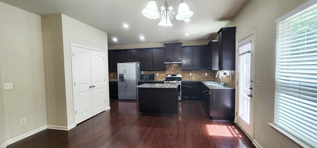 Building Photo - 119 Gloster Park Ct
