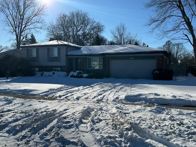 Building Photo - 2184 Cumberland Dr