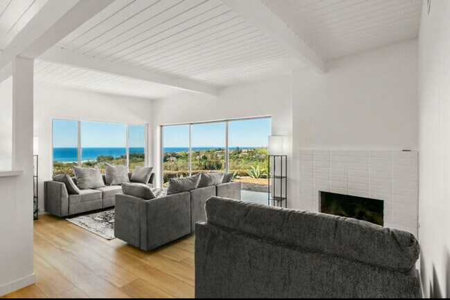 Foto del edificio - 29259 Heathercliff Rd