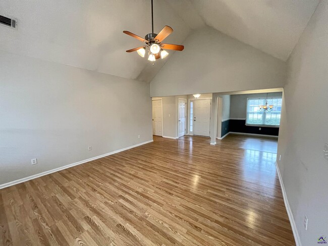 Foto del edificio - 206 Millstone Way