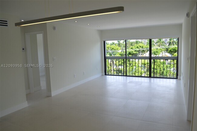 Building Photo - 255 Galen Dr