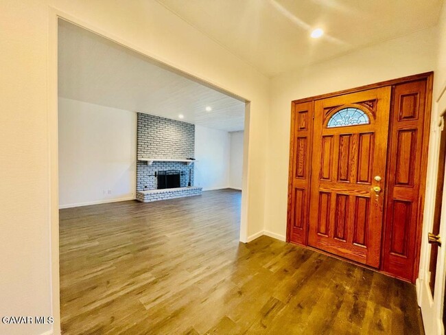 Foto del edificio - 17208 Braxton St