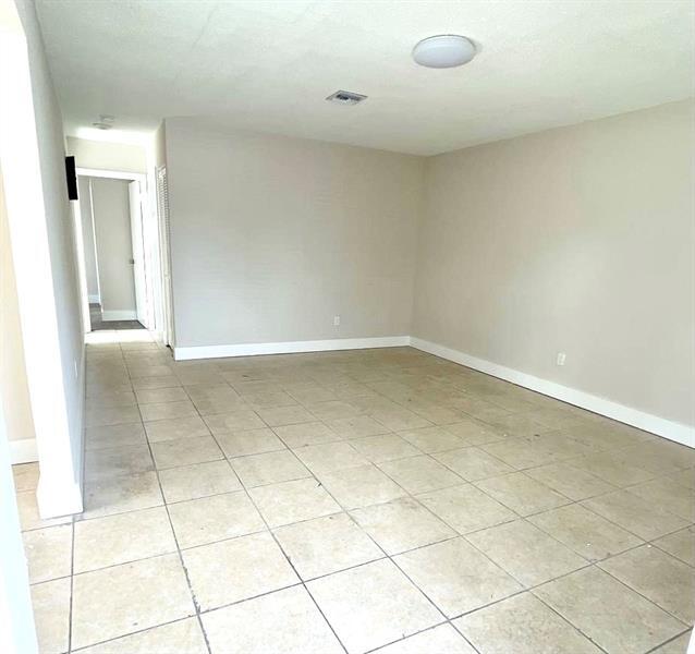 Foto del edificio - 2665 NW 20th St