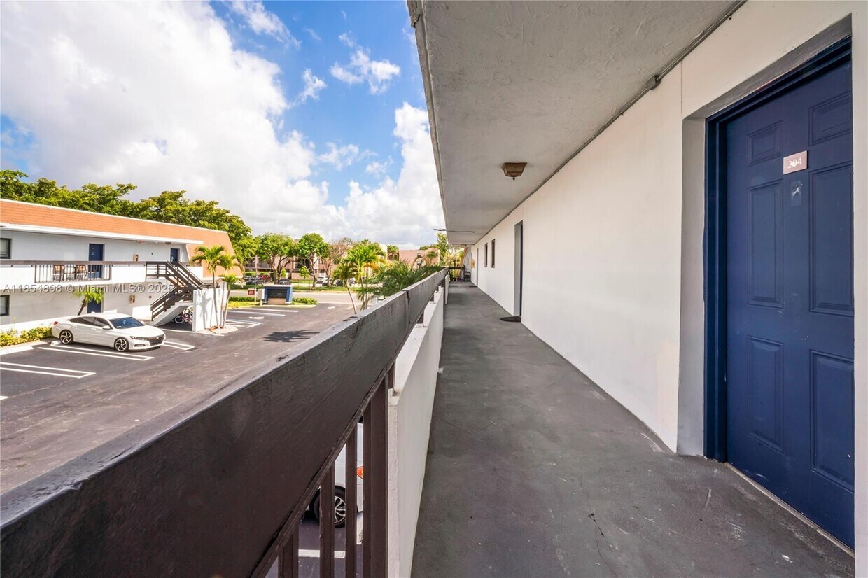 Foto principal - 11098 SW 107th St