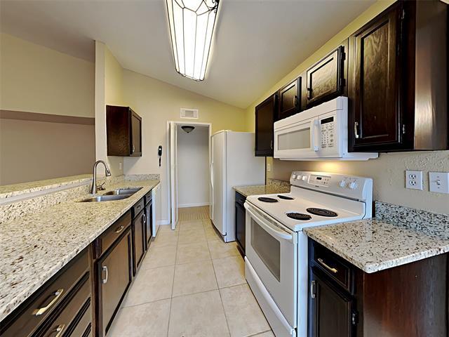 Foto del edificio - 7333 Pineberry Rd