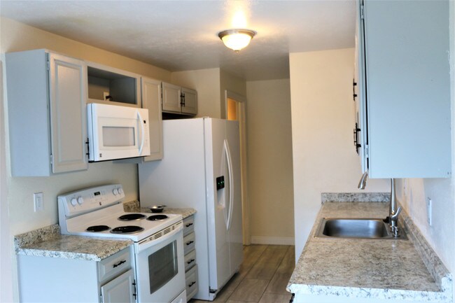 Building Photo - Arvada Duplex 2