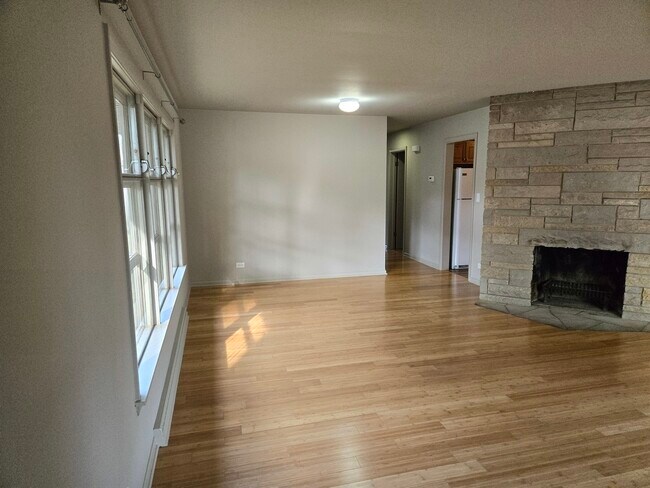 Foto del edificio - 448 Hubbard Ave