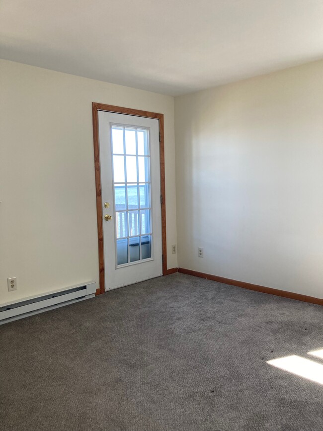 Building Photo - 5 Bayview Pl