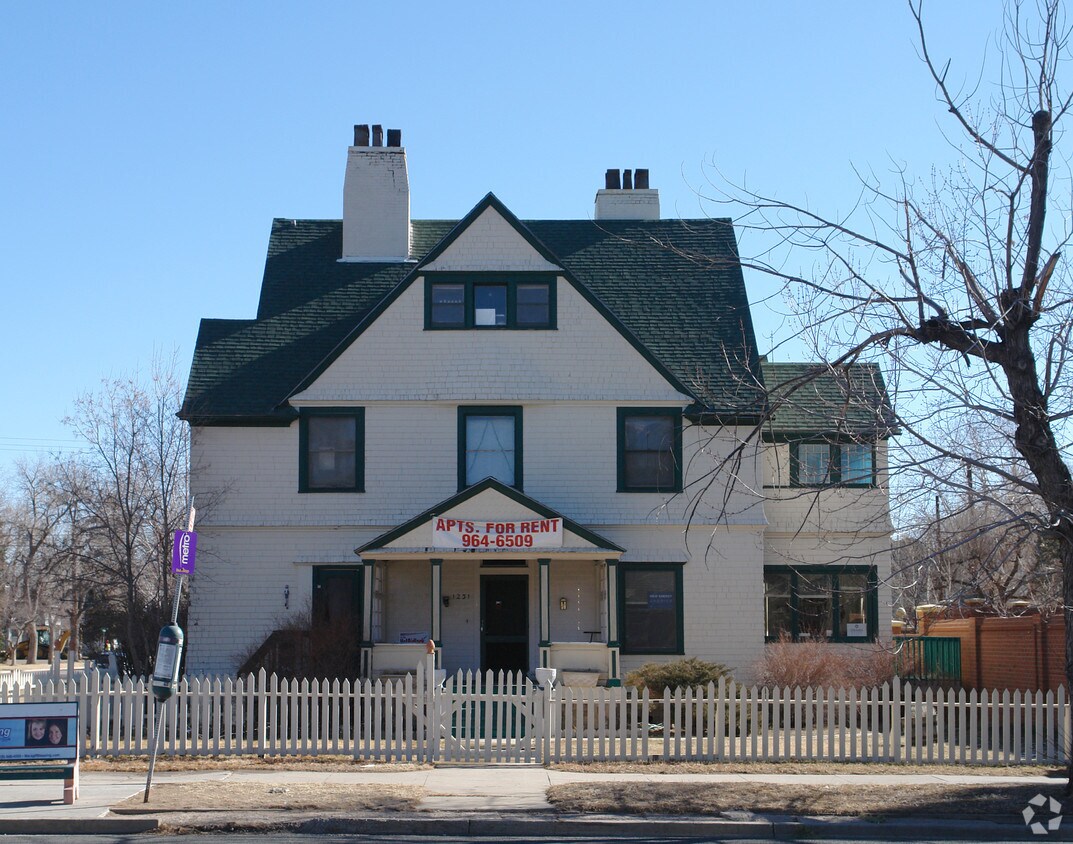 Foto principal - 1231 N Cascade Ave