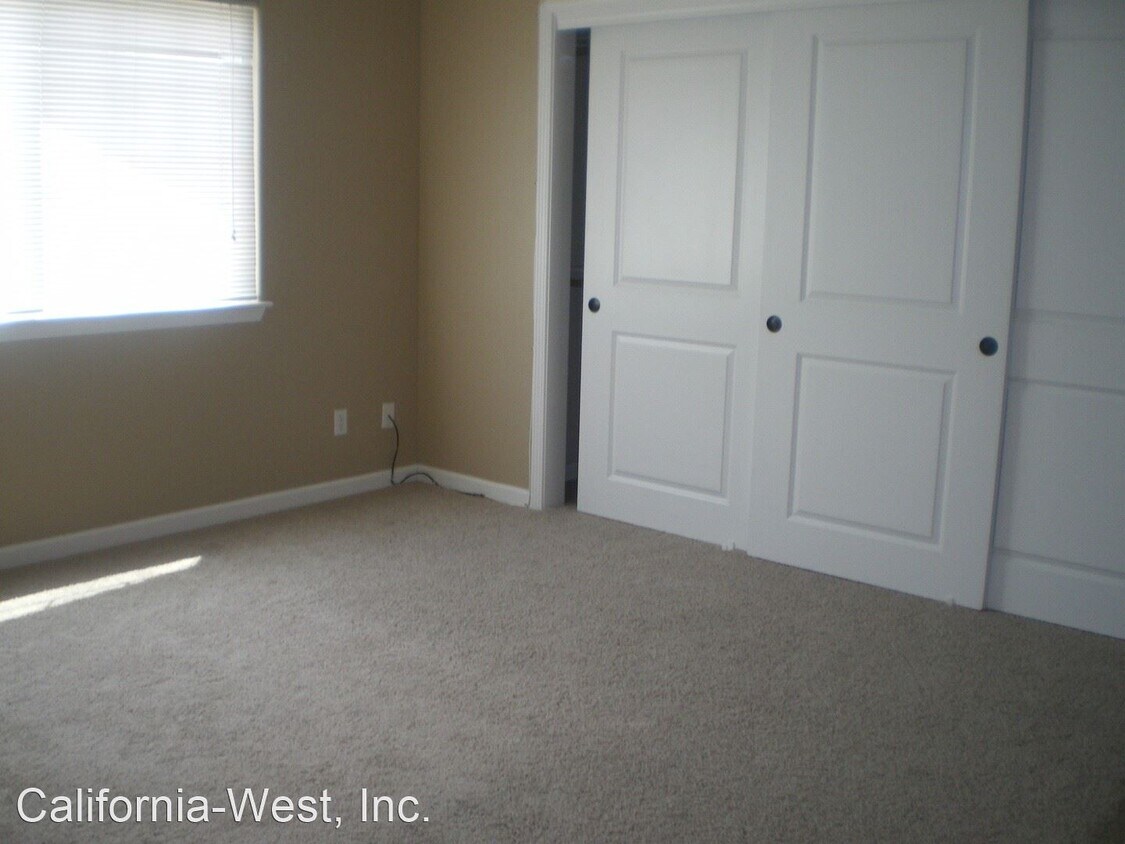 Building Photo - 3 br, 3 bath House - 405 Foothill Boulevar...