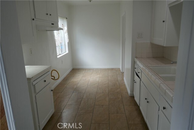 Building Photo - 2058 S Kilson Dr
