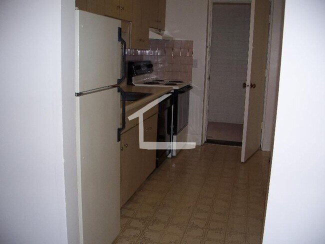 Foto del edificio - Great 1 bed very close to T