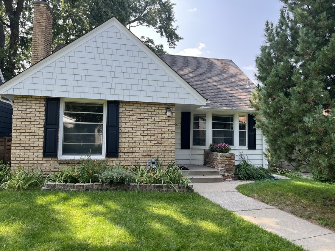 Primary Photo - 5632 Logan Ave S