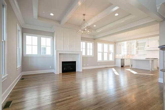 Building Photo - Luxurious 3 Bedroom Home w/ Bonus Room and...