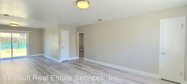 Foto del edificio - 2 br, 1 bath House - 7155 MADISON AVE