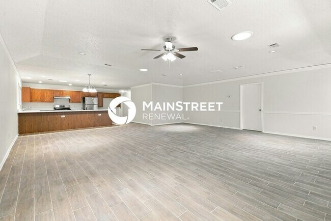 Foto del edificio - 3 Bedroom Pet-Friendly Home in DENTON, TX with Main Street Renewal