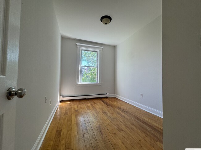 132 Stegman St 2 - 132 Stegman St