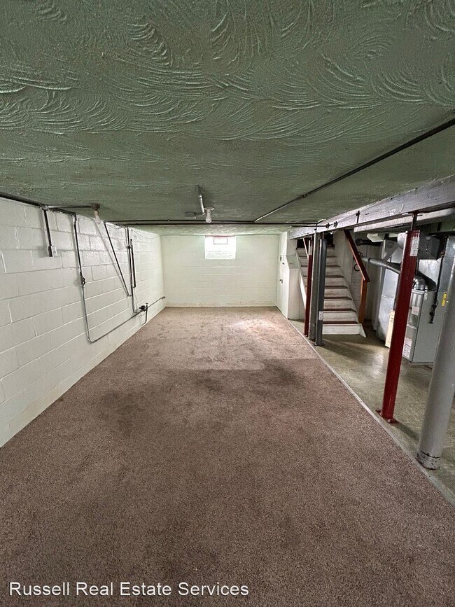Building Photo - 3 br, 1 bath House - 13215 Grannis Rd