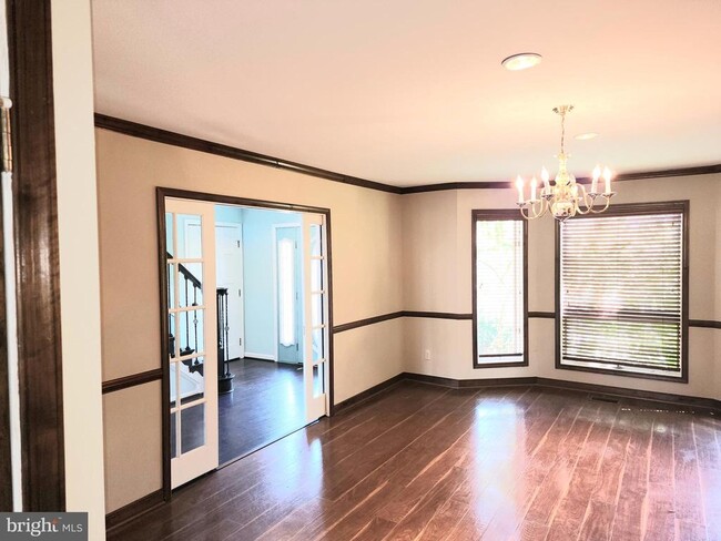 Building Photo - 14991 Shady Oak Ln