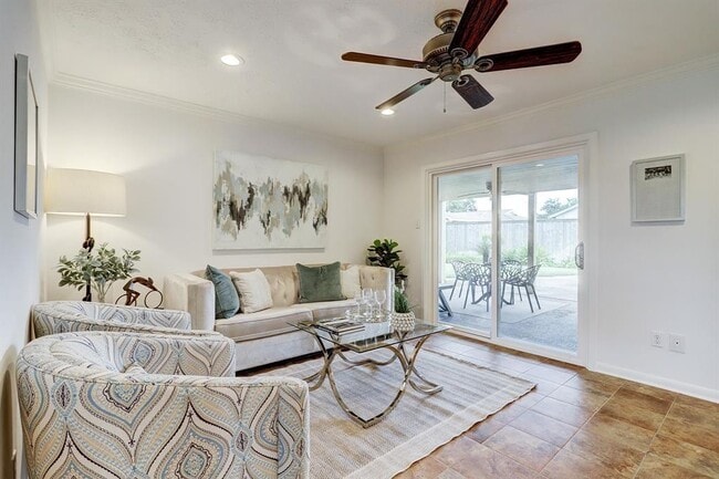 Building Photo - 2330 Willowby Dr