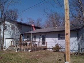 Building Photo - 416 W Krekel St