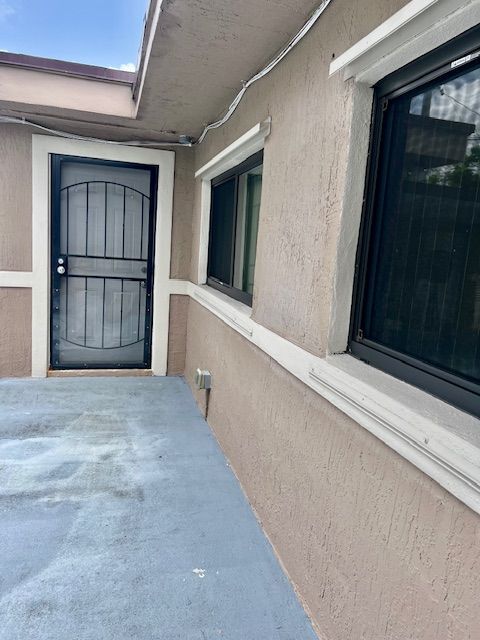 Foto del edificio - 3760 NW 197th St