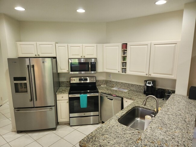 Building Photo - 8931 Sandshot Ct