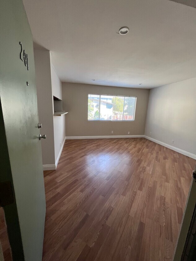 3350 Drew St Unit 302, Los Angeles, CA 90065 Apartments in Los