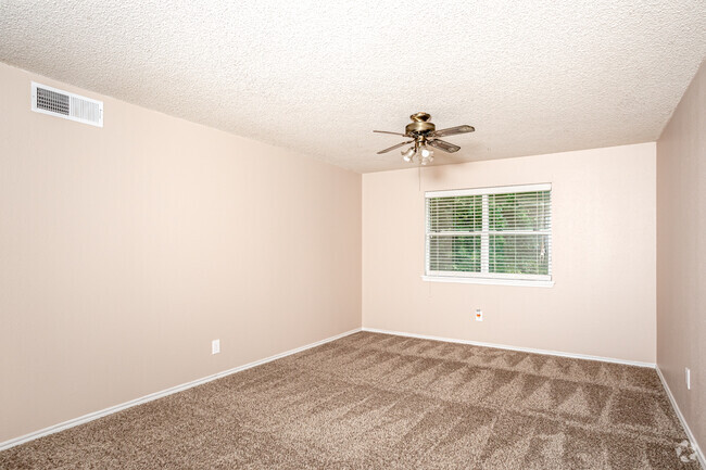 1HAB, 1BA - 700 ft² - Oakhurst Apartments