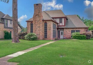 Building Photo - 5339 Holly View Dr