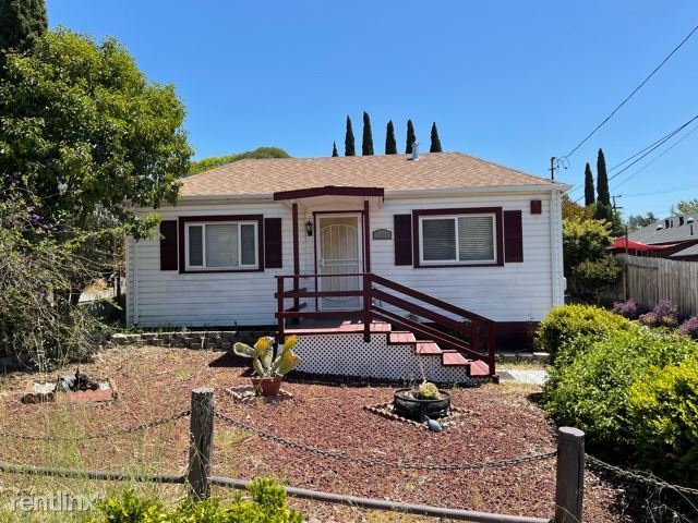 Primary Photo - 17956 Redwood Rd