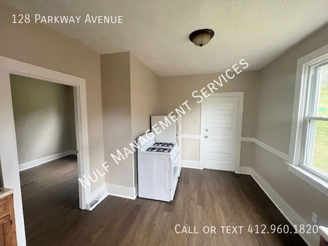 Foto del edificio - 128 Parkway Ave