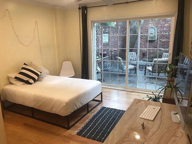 Foto del edificio - 1072 30th St NW