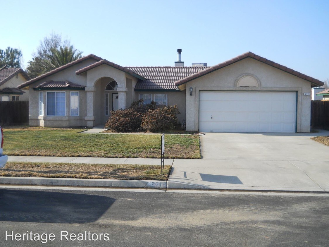 Primary Photo - 271 Riviera Dr