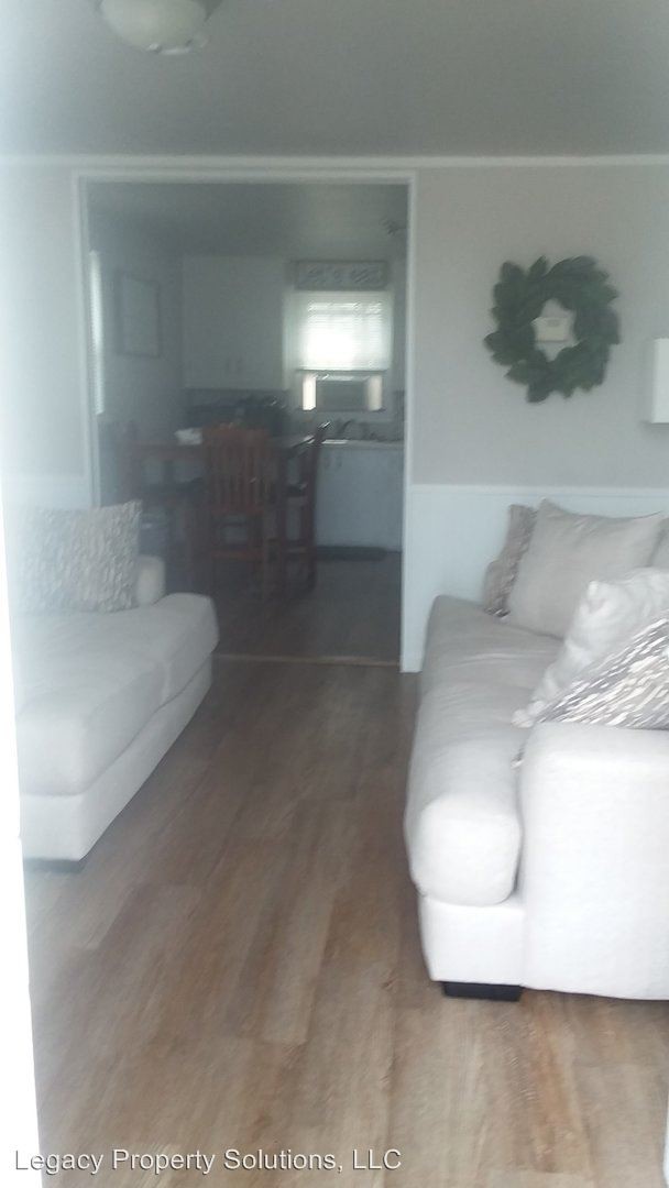 Foto del edificio - 2535 E 12th St