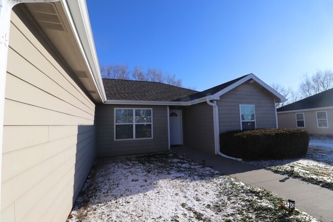 Foto del edificio - Spacious home for rent!