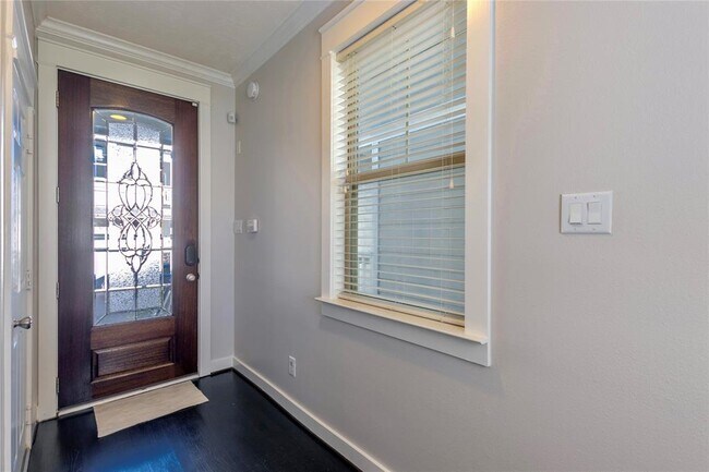 Foto del edificio - 1213 Hobbs Reach Ln